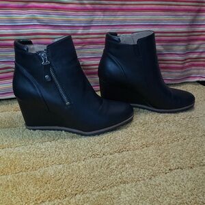 SOUL Naturalizer Black Wedge Boots